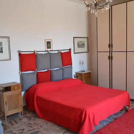 House With Large Terrace Tatil Evi